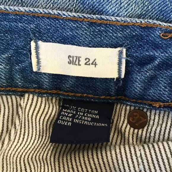 Madewell • Medium Wash Straight Leg Jeans - Picture 7 of 7